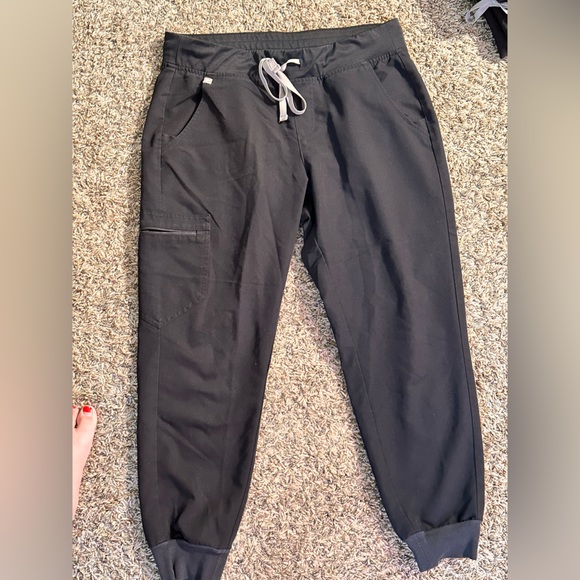 Figs Zamora Jogger Scrub Pants !seam is coming apart! - Picture 7 of 7